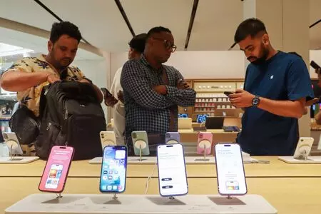 India smartphone market at 5-year high, Apple records strongest quarter yet