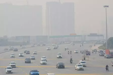 Delhi pollution: SC directs Punjab, Haryana to file reports on stubble burning Delhi pollution: SC directs Punjab, Haryana to file reports on stubble burning