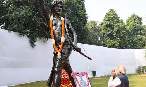 Modi’s Gujarat visit on Janjatiya Gaurav Diwas highlights decades-long tribal bond
