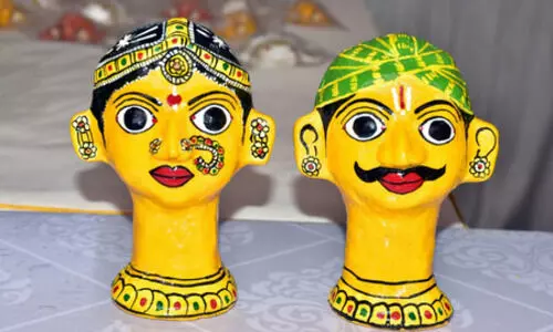 Telangana’s Cheriyal art captivates visitors at Gujarat’s Bharat Parv 2025