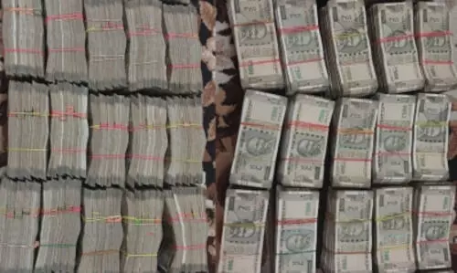 Bengal STF seizes ₹5 crore cash from car in New Town, arrests two in raid