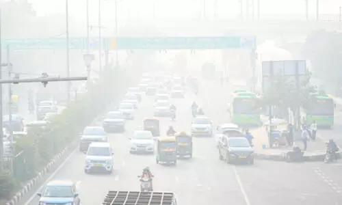 Delhi-NCR chokes as AQI dips to ‘severe’, crosses 400 in hotspots