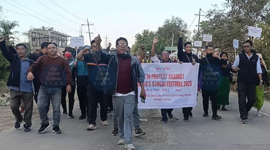 Tension at Manipur buffer zone as Meitei IDPs march for resettlement Tension at Manipur buffer zone as Meitei IDPs march for resettlement