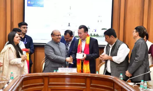 Delhi Assembly Speaker meets international delegation, discusses NevA app