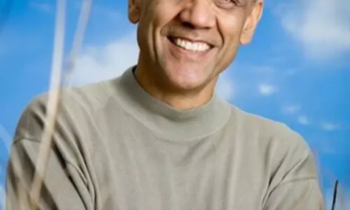 India poised to expand global influence with robust AI strategy, says Khosla