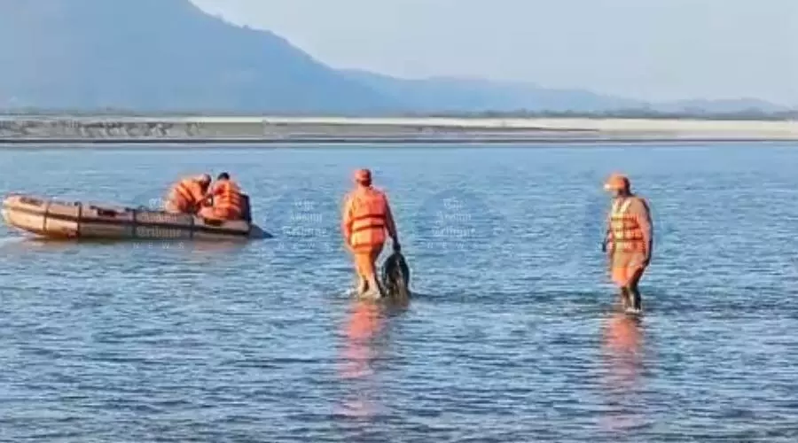 Five missing in Brahmaputra near Kharguli; no trace despite day-long search Five missing in Brahmaputra near Kharguli; no trace despite day-long search