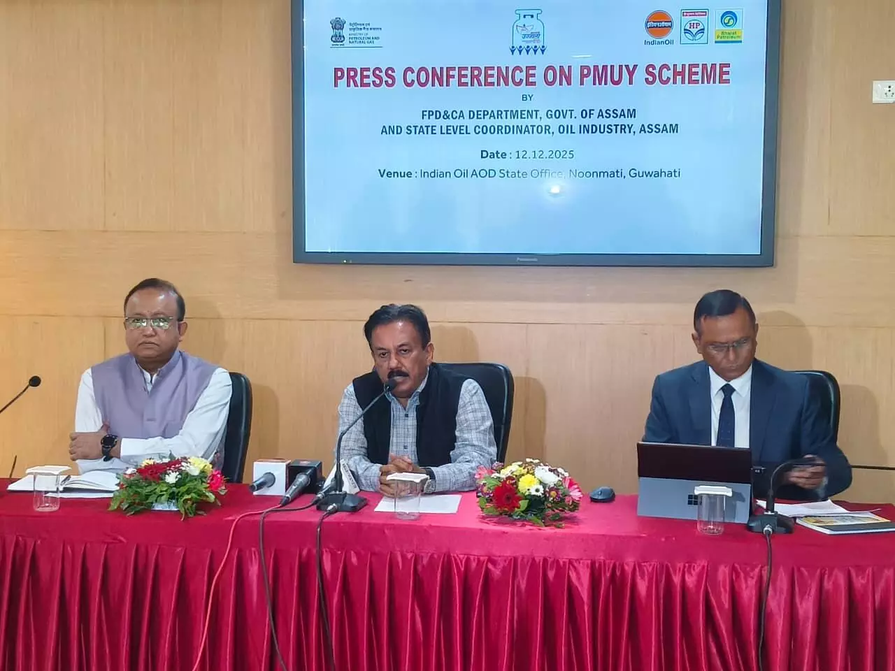 Centre boosts Ujjwala scheme with 25 L new connections; Assam tops 51 L beneficiaries Centre boosts Ujjwala scheme with 25 L new connections; Assam tops 51 L beneficiaries