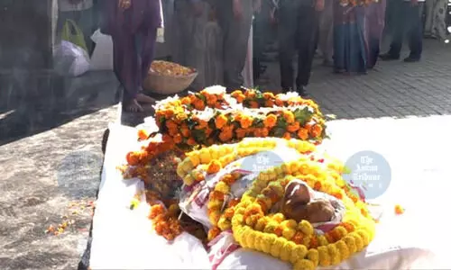 Journalism doyen Prafulla Govinda Baruah laid to rest with state honours