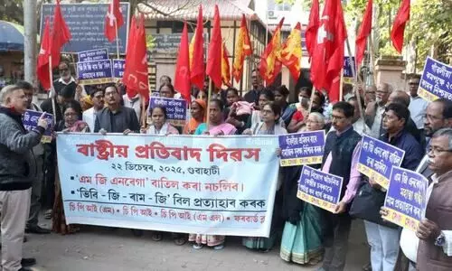 Left parties protest across Assam against repeal of MGNREGA, new employment law