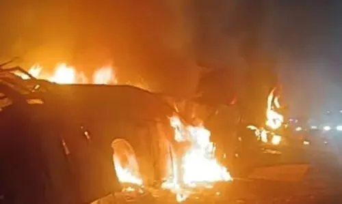 Helplines opened after Tatanagar–Ernakulam Express fire: Railways