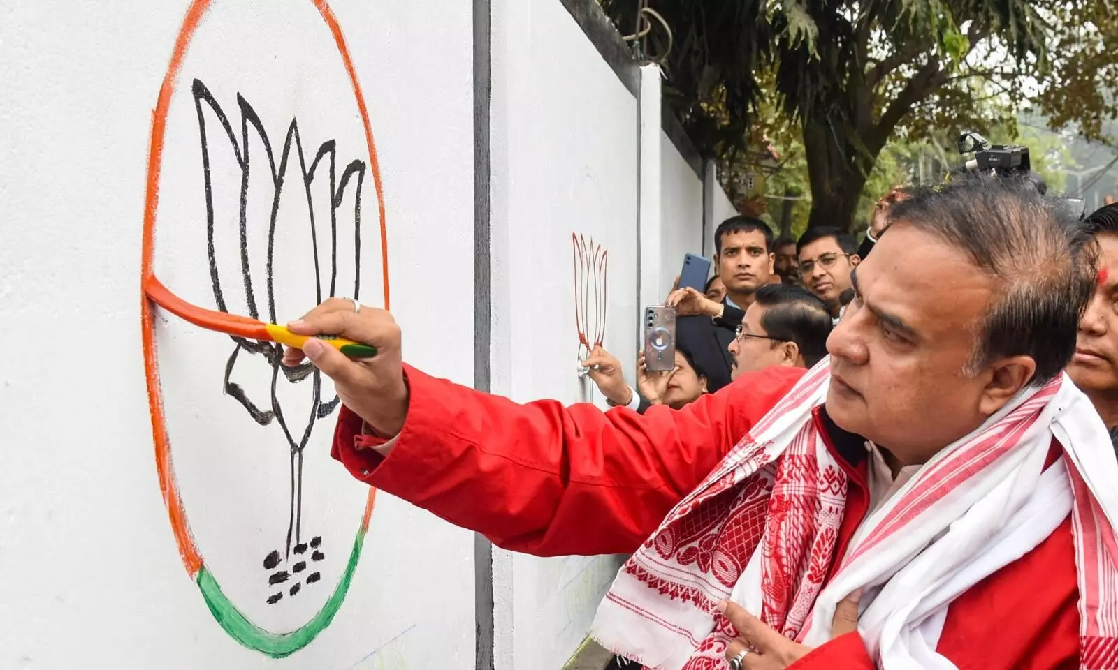 Walls turn battleground as BJP kicks off 2026 Assam poll campaign Walls turn battleground as BJP kicks off 2026 Assam poll campaign