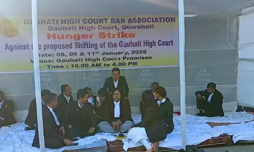 Lawyers begin hunger strike against Gauhati High Court move to Amingaon