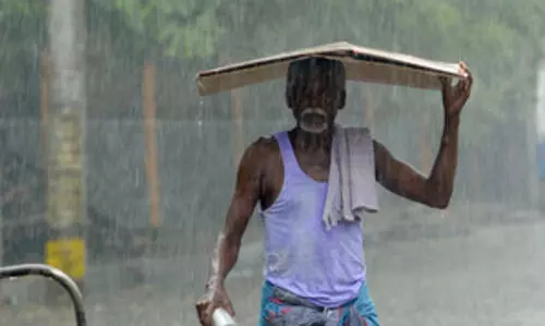 IMD forecasts heavy rain in TN; orange alert for Chennai, Theni districts