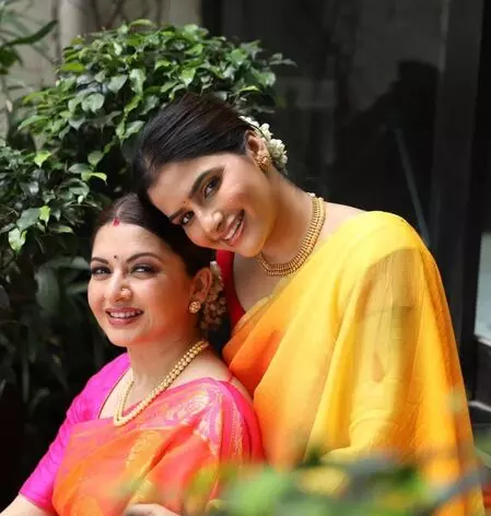 Bhagyashree showers birthday love on her ‘sunshine’ Avantika Bhagyashree showers birthday love on her ‘sunshine’ Avantika