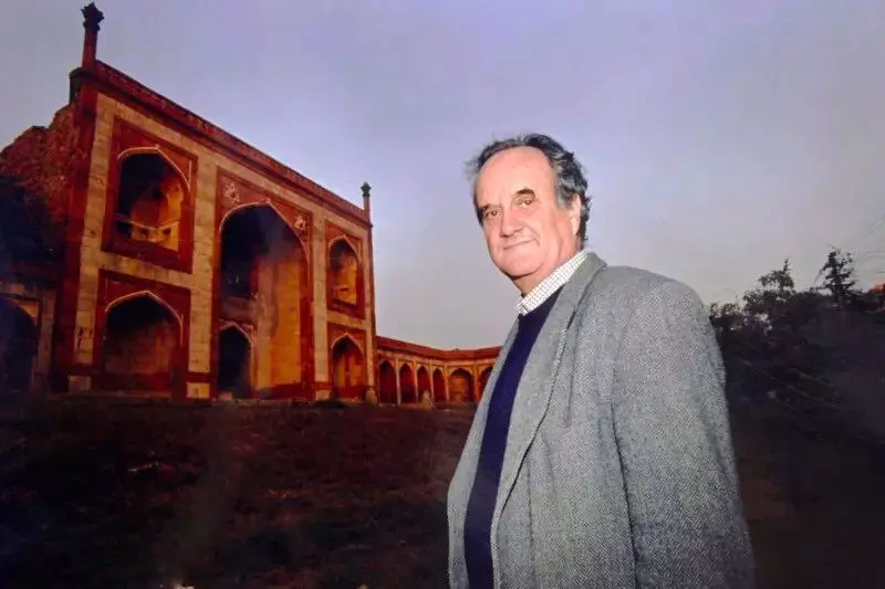 Veteran journalist, author, Mark Tully passes away at 90