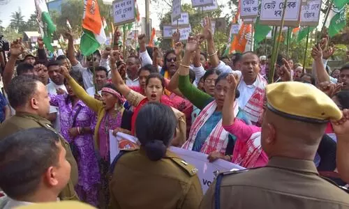 Congress gheraos Boko-Chhaygaon CDC office over alleged vote theft