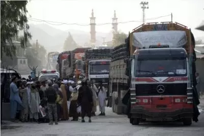 Pakistan suffers major economic losses as Afghan border crossings remain shut Pakistan suffers major economic losses as Afghan border crossings remain shut