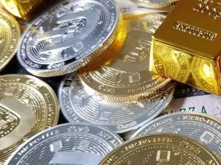 Gold, silver prices plunge amid aggressive profit booking Gold, silver prices plunge amid aggressive profit booking