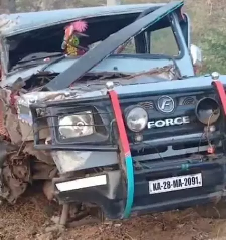 Three women farmers lose lives in two-vehicle collision in Karnataka