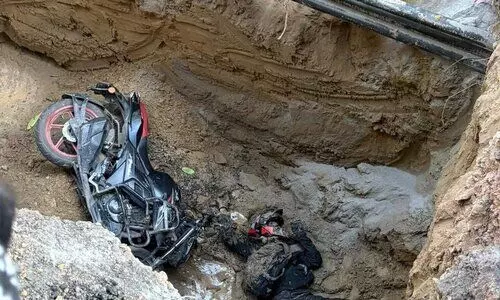 Janakpuri biker dies in unlit pit; safety lapses spark outrage
