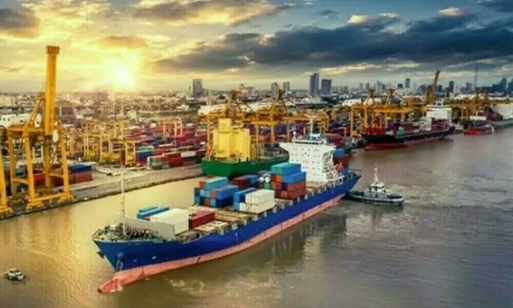 Pakistan’s trade deficit jumps 44% as exports plunge