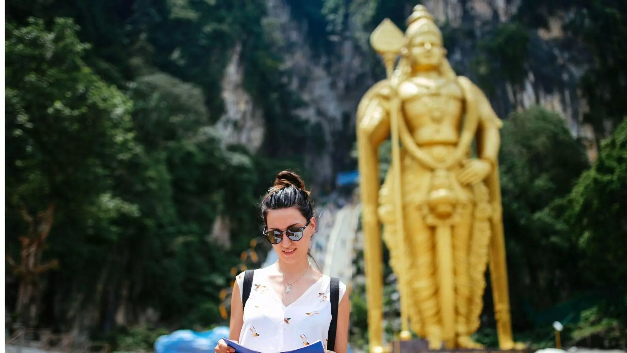 Malaysia Travel Insurance: Baggage Delay vs Loss - Key Differences