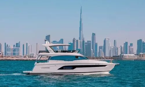 What’s Included in a Yacht Rental Package
