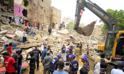 13 dead in Karachi building collapse, toll may rise