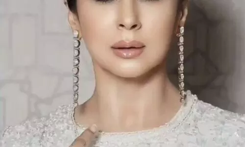 Urmila Matondkar shares ‘Kaun’ trailer on 27th anniversary