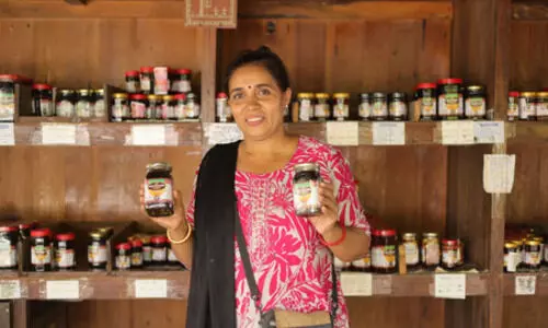 Gujarat woman earns Rs 10 lakh annually, uplifts rural women