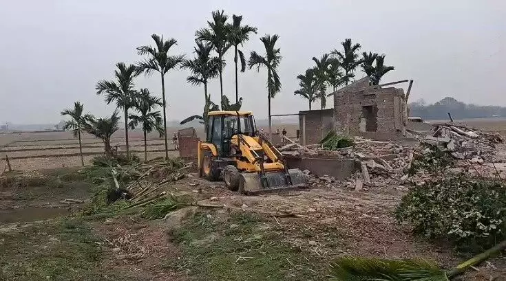 Eviction drive in Biswanath targets 65 families to free 70–75 bighas of VGR land