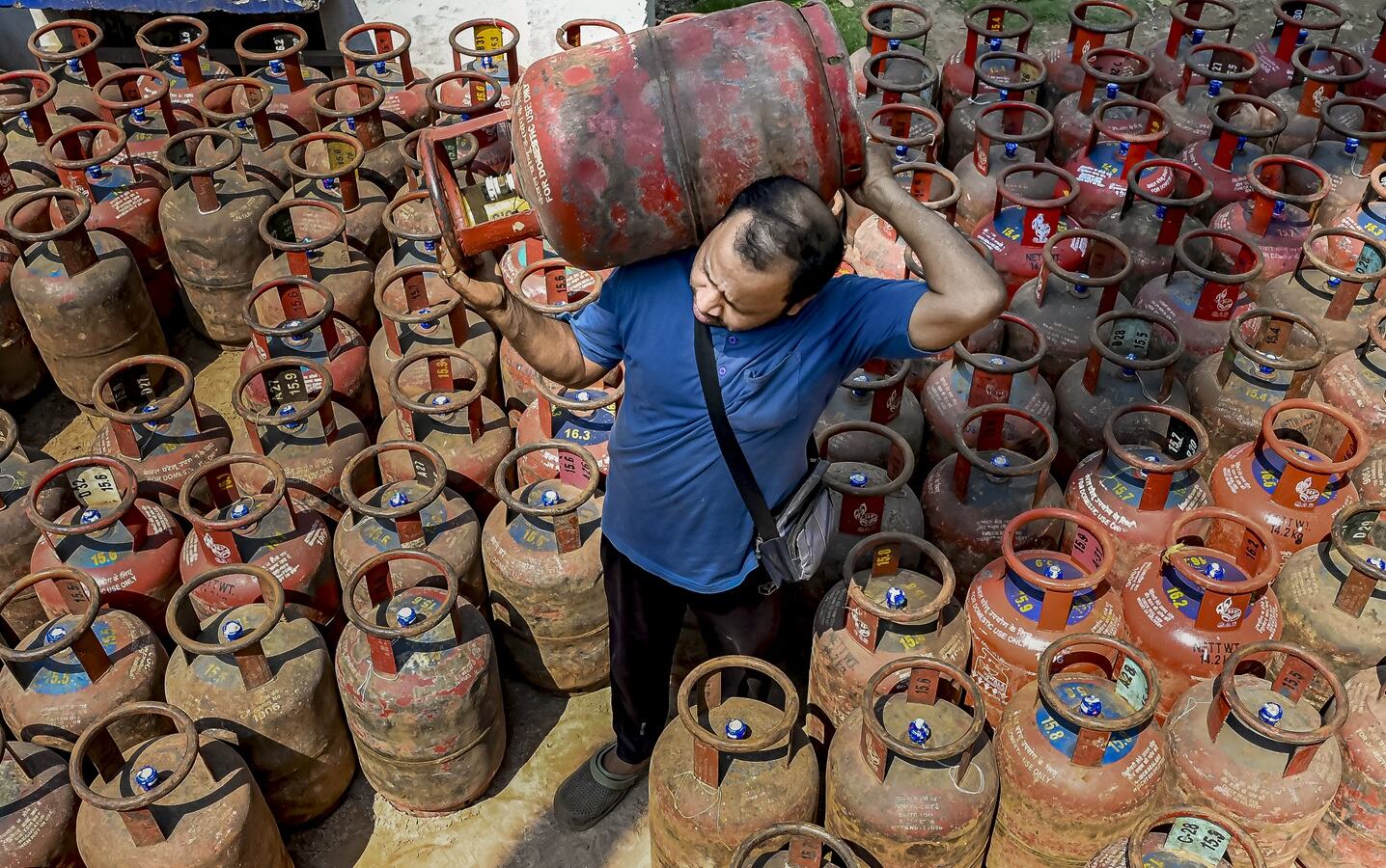 LPG supply normal across India, 55 lakh refills delivered: Ministry of Petroleum