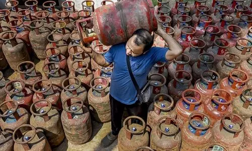 Booking glitches, panic demand raise LPG concerns in Guwahati