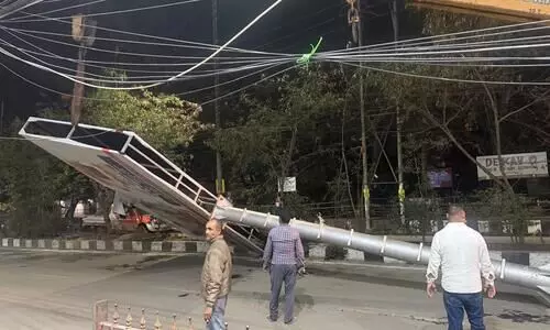 With MCC in force, GMC removes hoardings, ramps up crackdown on illegal ads