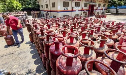 Assam CM promises free LPG for Bihu, Durga Puja; keeps eligibility cards close