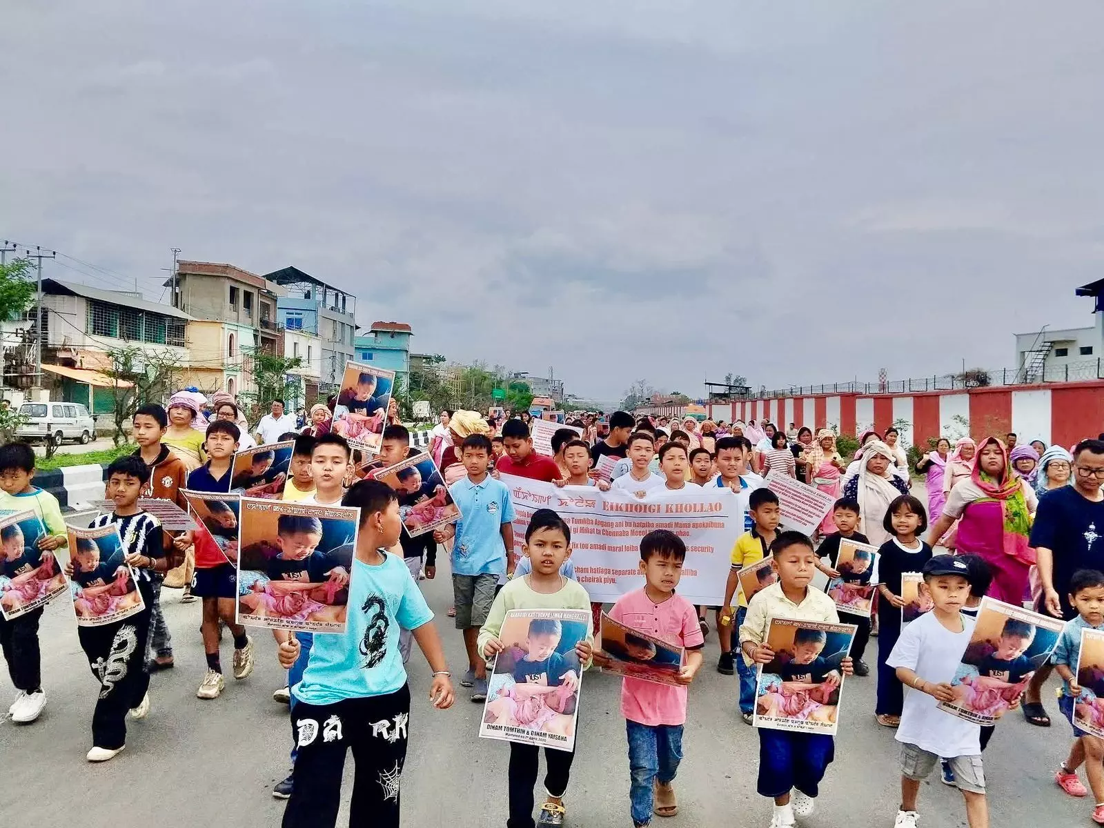 Curfew defied in Manipur as protests erupt over Bishnupur child killings Curfew defied in Manipur as protests erupt over Bishnupur child killings