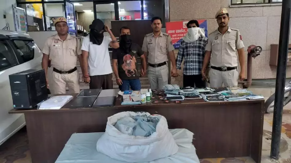 11 arrested as Delhi Police unearths major cyber fraud syndicate in Govindpuri 11 arrested as Delhi Police unearths major cyber fraud syndicate in Govindpuri