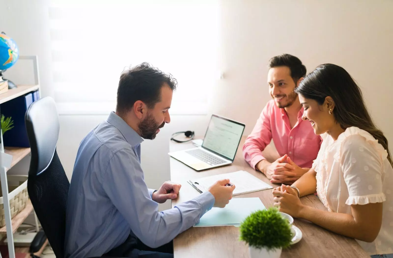 Best Term Insurance Plans for NRIs: What You Need to Know Best Term Insurance Plans for NRIs: What You Need to Know