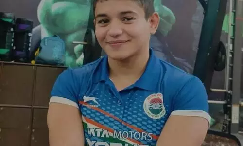 Triple delight for India at Asian Wrestling: Meenakshi reaches finals ; Bronze for Hansika and Neha