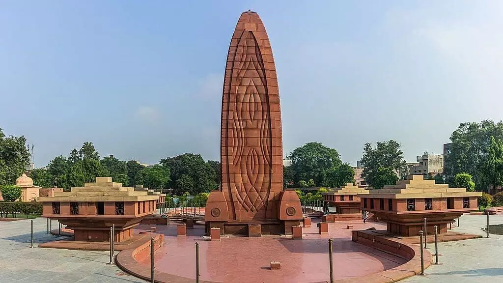 PM Modi pays tribute to Jallianwala Bagh martyrs’ spirit PM Modi pays tribute to Jallianwala Bagh martyrs’ spirit