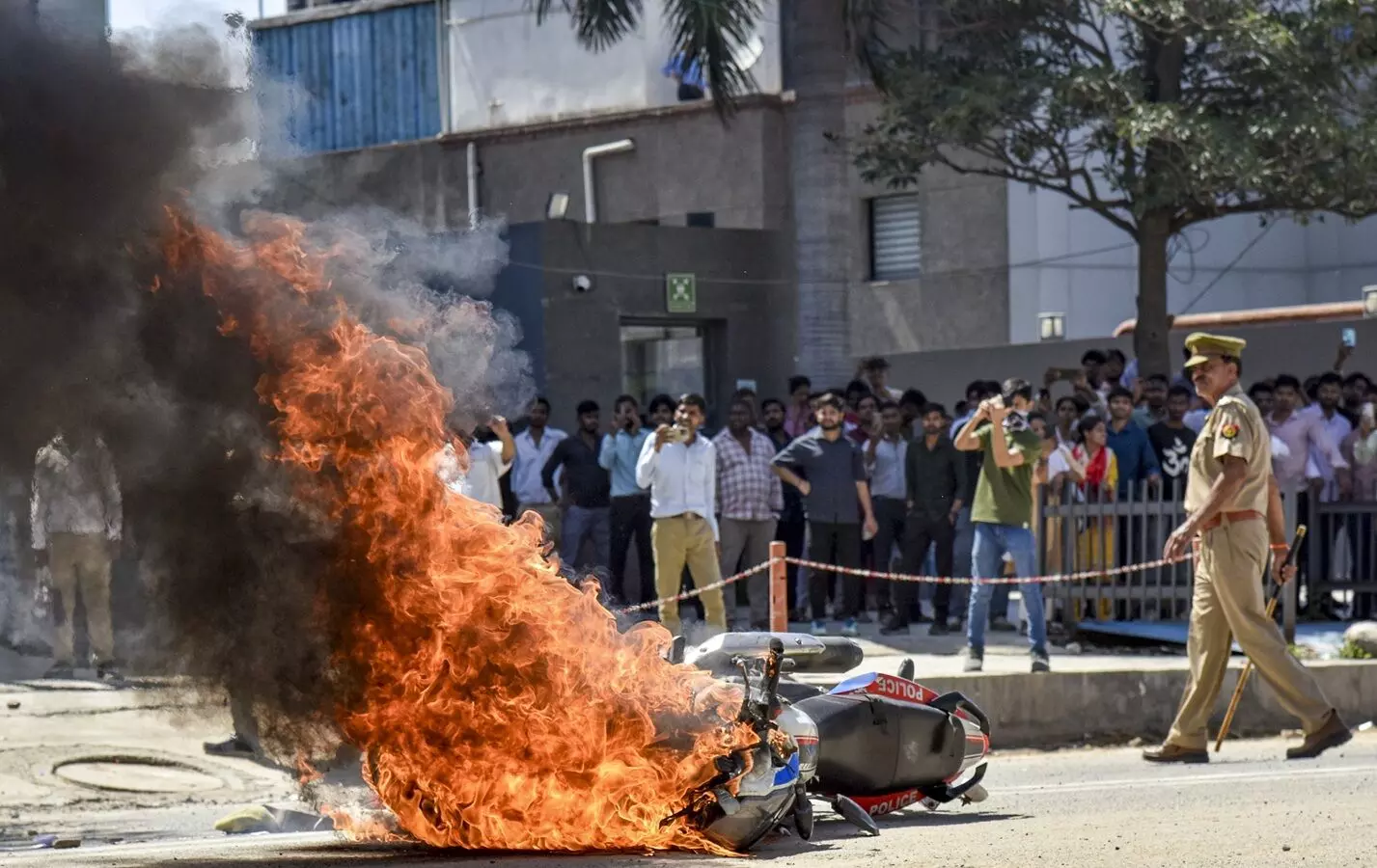 UP govt forms panel to resolve Noida worker unrest after violent protests UP govt forms panel to resolve Noida worker unrest after violent protests