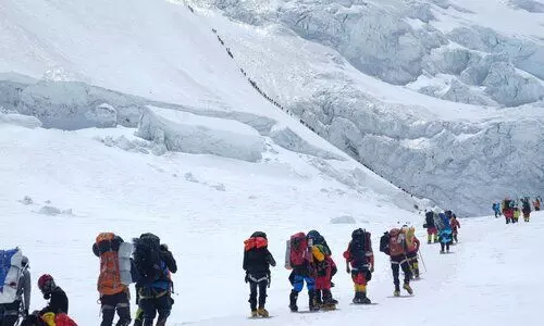 Three Indians among 274 climbers scaling Everest in record summit day