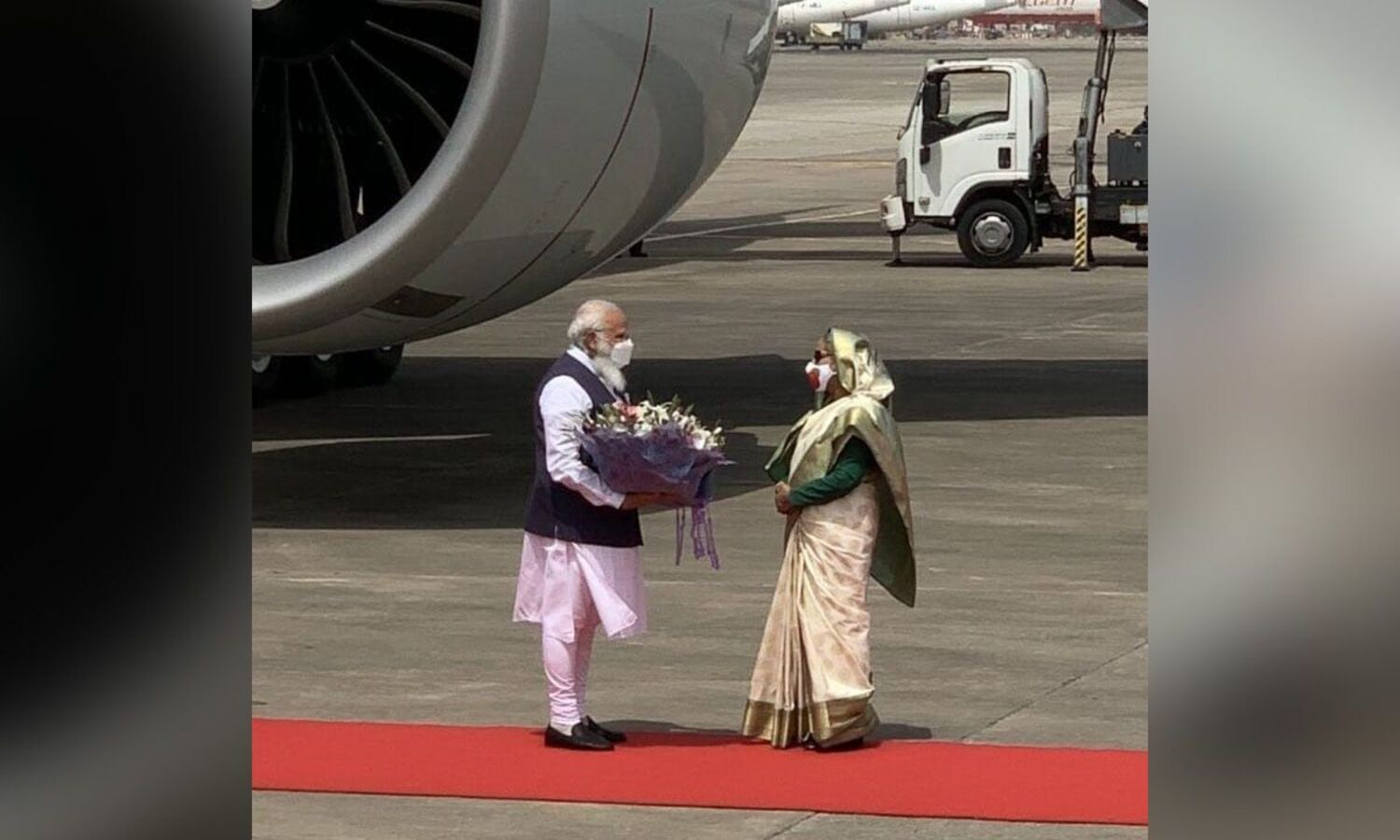 PM Modi arrives in Bdesh on his 1st foreign trip since COVID-19 outbreak