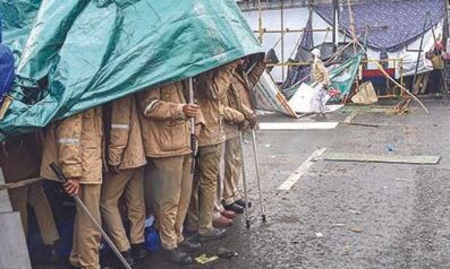 Farmers defer Jan 6 tractor march by a day, to intensify protest