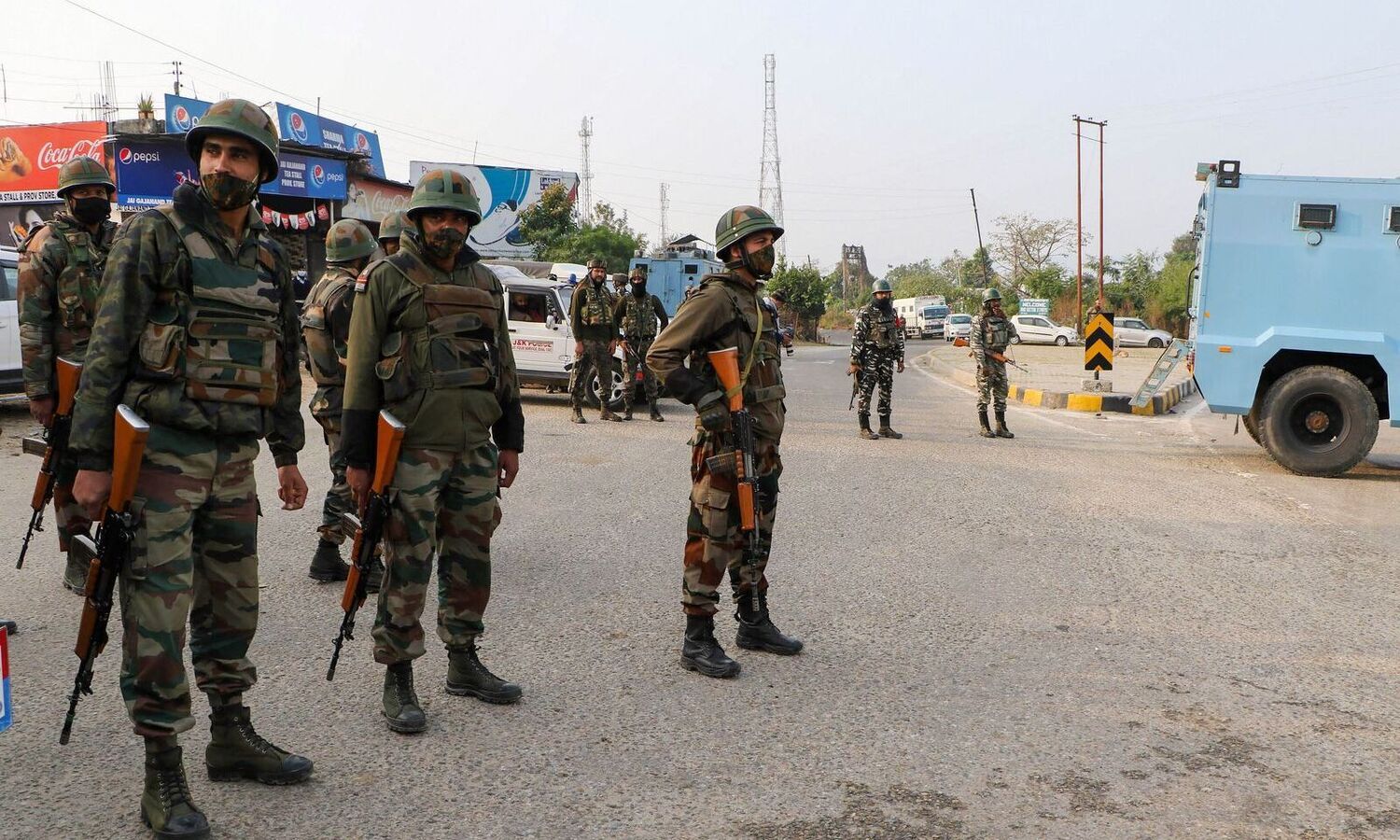 4 soldiers injured in Kashmir terror attack