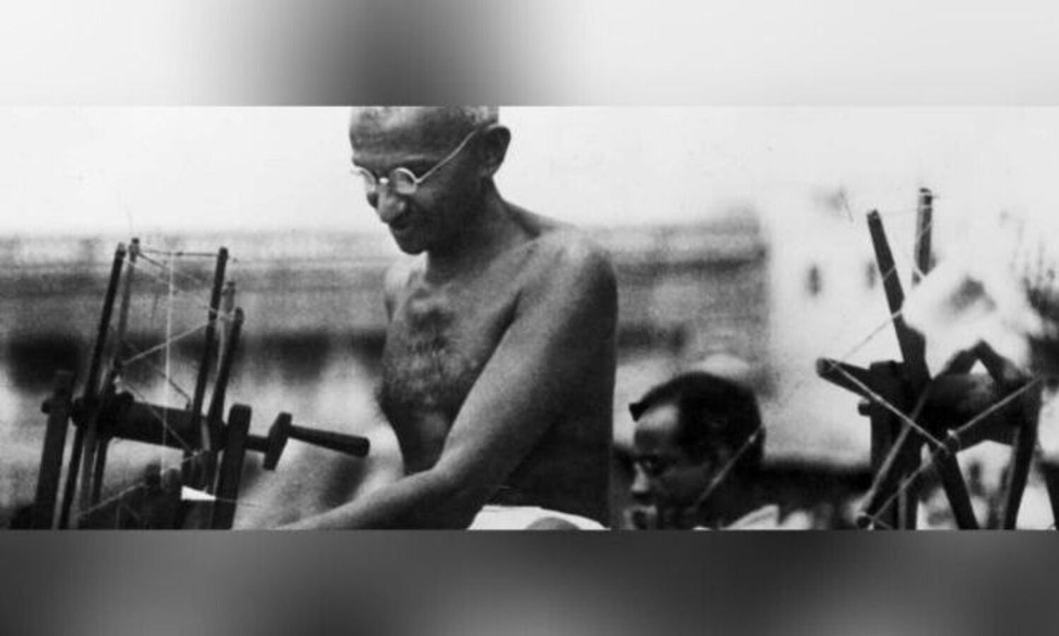 PM pays tributes to Mahatma Gandhi on his death anniversary