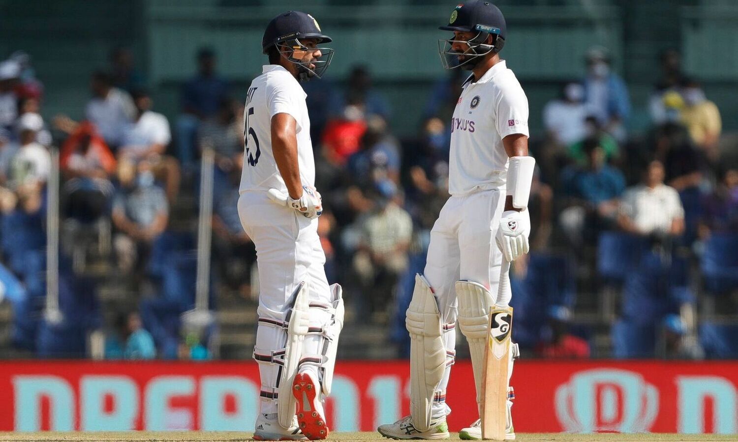 2nd Test: Rohit Sharmas unbeaten 80 takes India to 106/3 at lunch